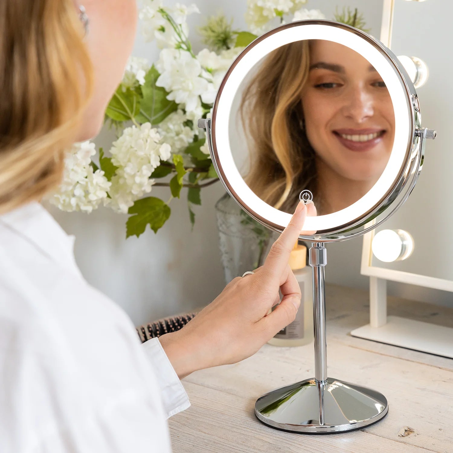 Make-Up Spiegel - Hoogte verstelbaar - Chrome - 1-10x Vergroting